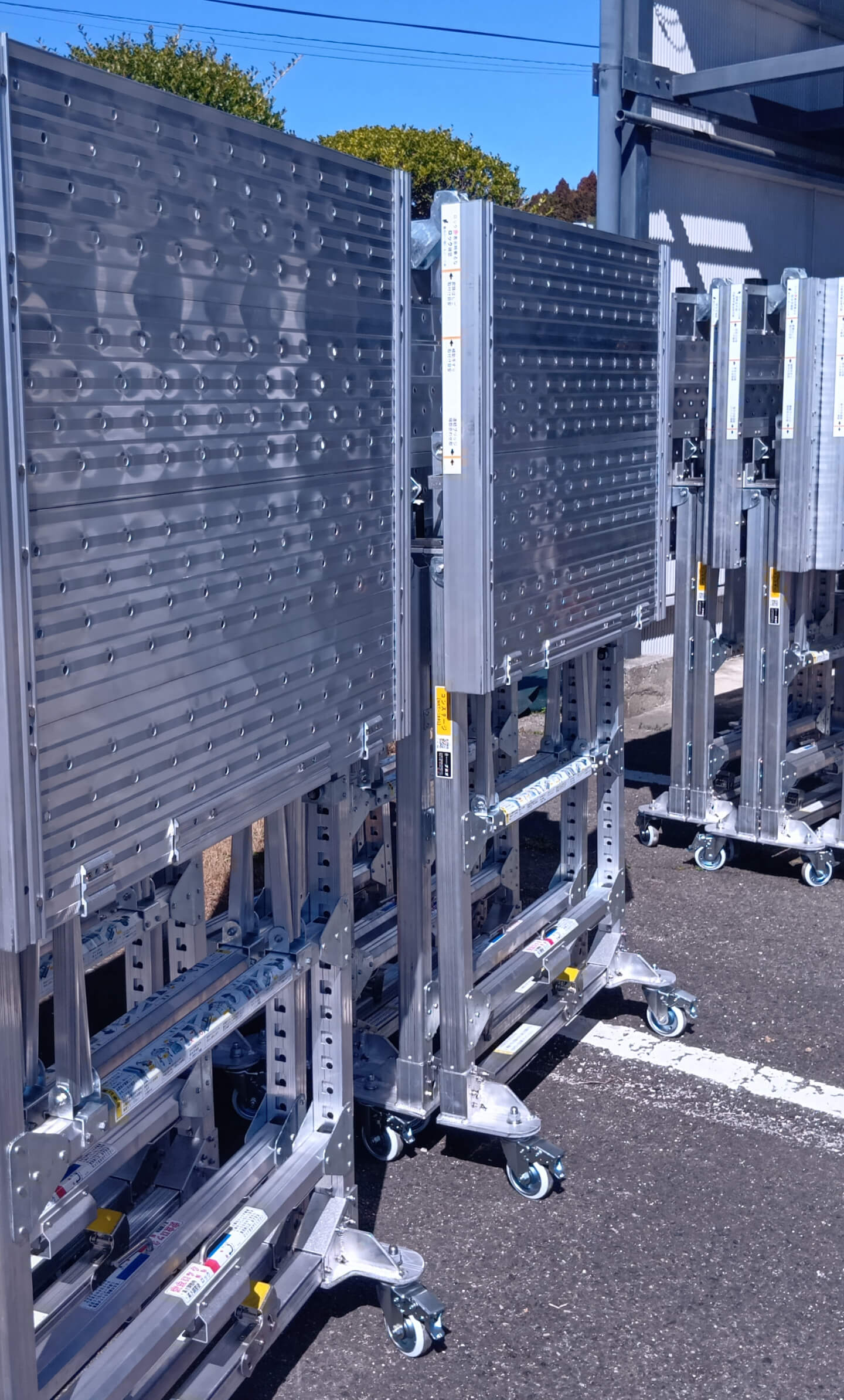 メインビジュアル右